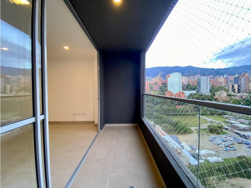 APARTAMENTO EN ARRIENDO EN MEDELLÍN CUIDAD DEL RÍO P15 — foto 4