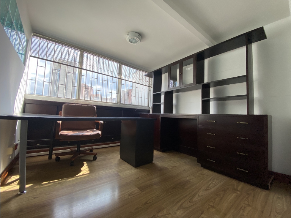 OFICINA EN ARRIENDO - EL POBLADO P2 — foto 2