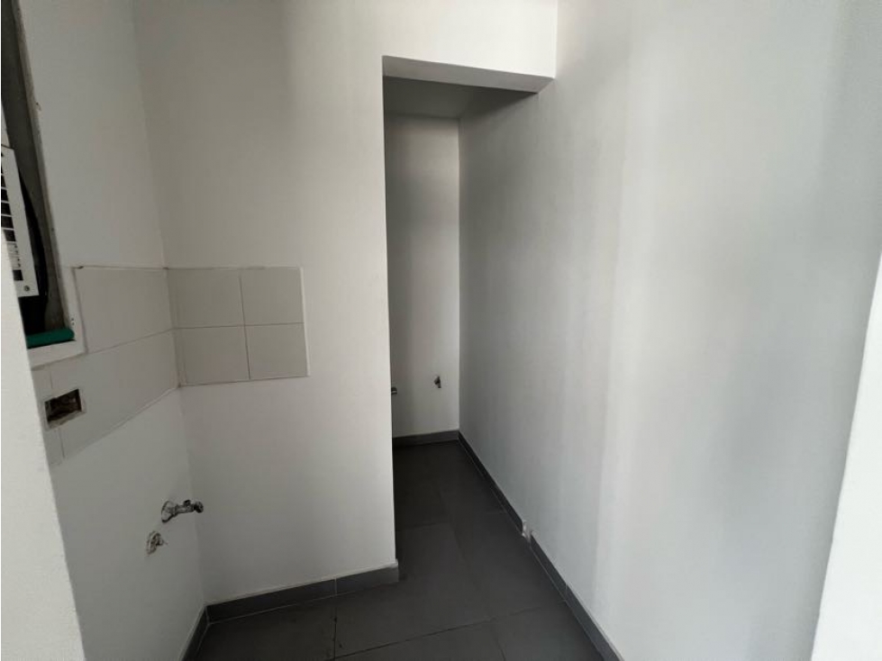 SE ARRIENDA LOCAL DUPLEX EN ENVIGADO AV LAS VEGAS — foto 4