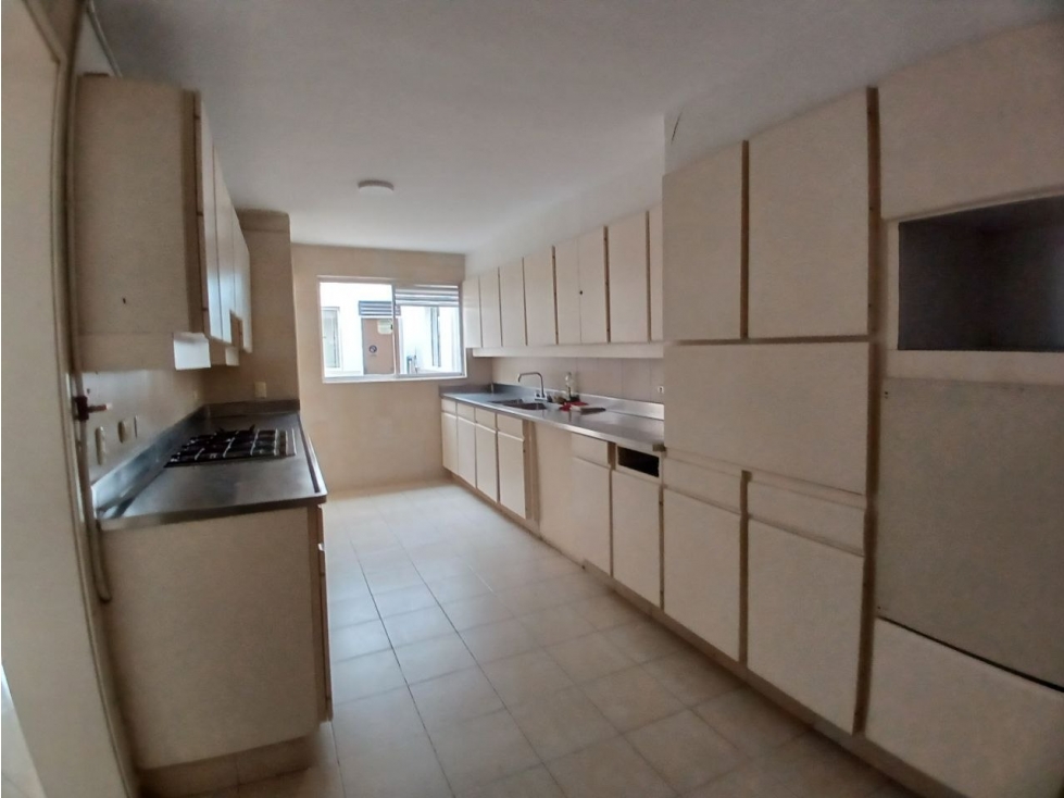 CASA EN VENTA, MEDELLÍN, SECTOR EL POBLADO, PATIO BONITO P1 — foto 6