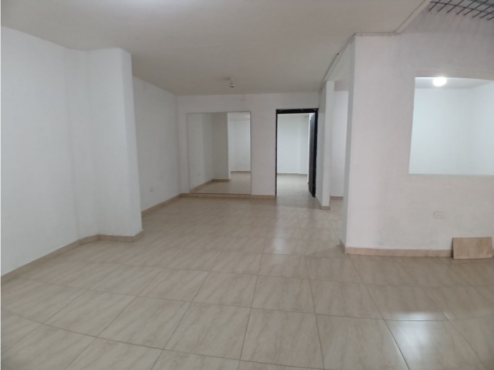OFICINA/LOCAL COMERCIAL EN ARRIENDO, CERCA AL PARQUE DE ENVIGADO P2