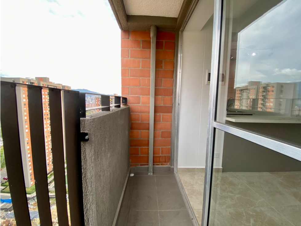 HERMOSO APARTAMENTO EN VENTA EN ITAGUI SECTOR LOS GOMEZ P17 — foto 2