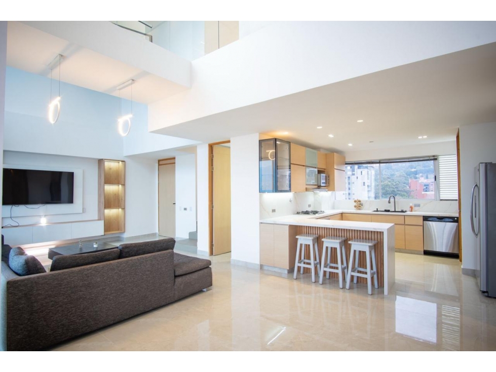 EXCLUSIVO PENTHOUSE AMOBLADO EN ARRIENDO, EL POBLADO