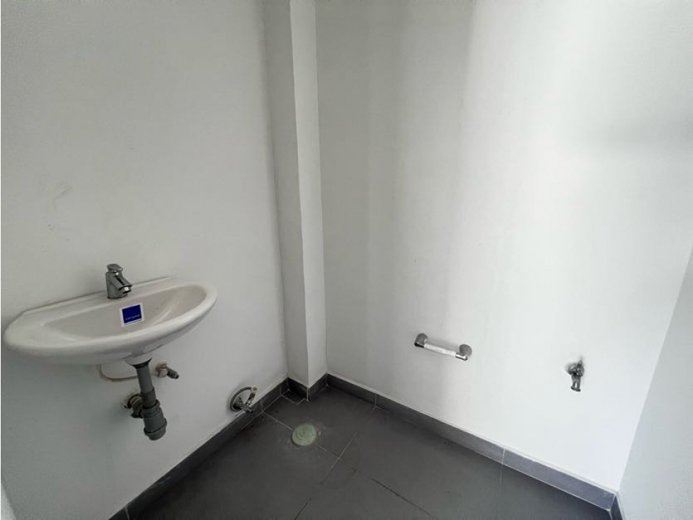 SE ARRIENDA LOCAL DUPLEX EN ENVIGADO AV LAS VEGAS — foto 5