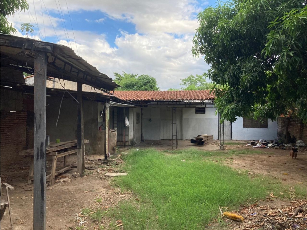 OFERTA! Terreno en excelente ubicación en Mariano Roque Alonso - 1