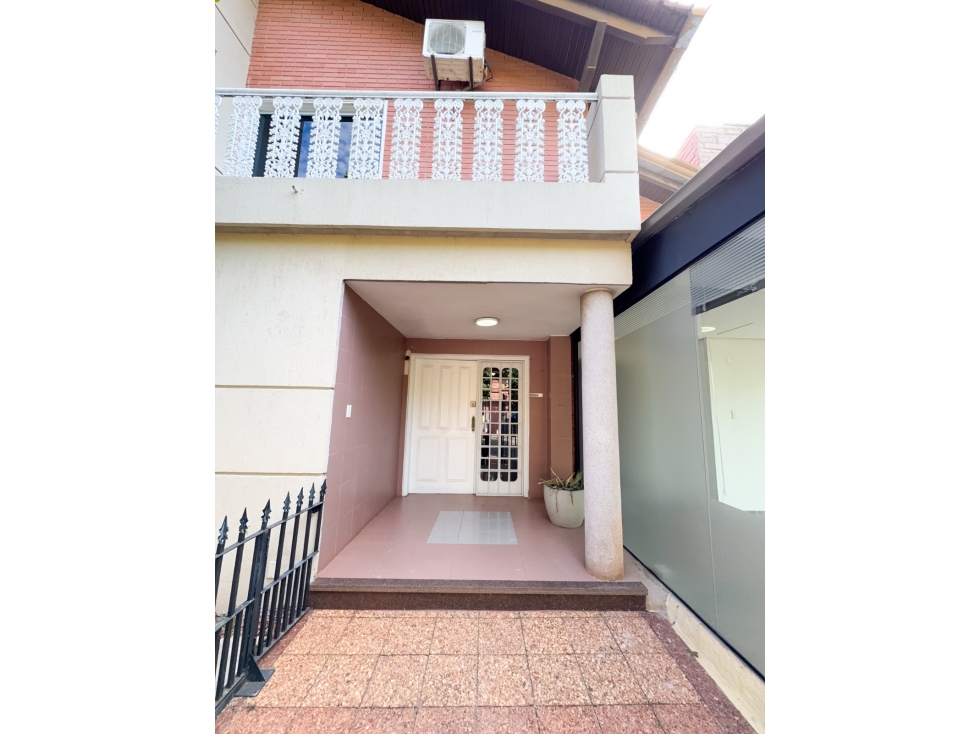 ALQUILO CASA PARA OFICINA ZONA BRASILIA Y ESPAÑA. — foto 2