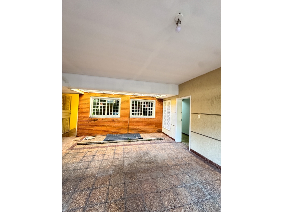 ALQUILO CASA PARA OFICINA ZONA BRASILIA Y ESPAÑA. — foto 2