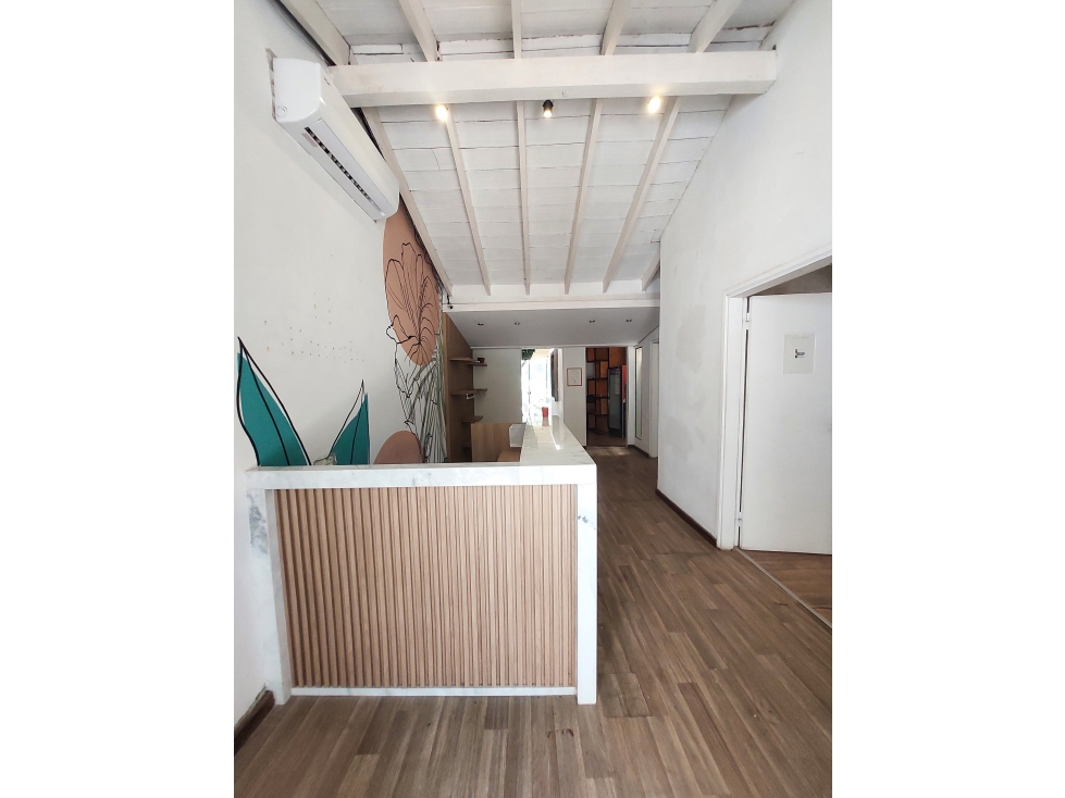 ALQUILO CASA PARA OFICINA O COMERCIO EN VILLA MORRA - 1