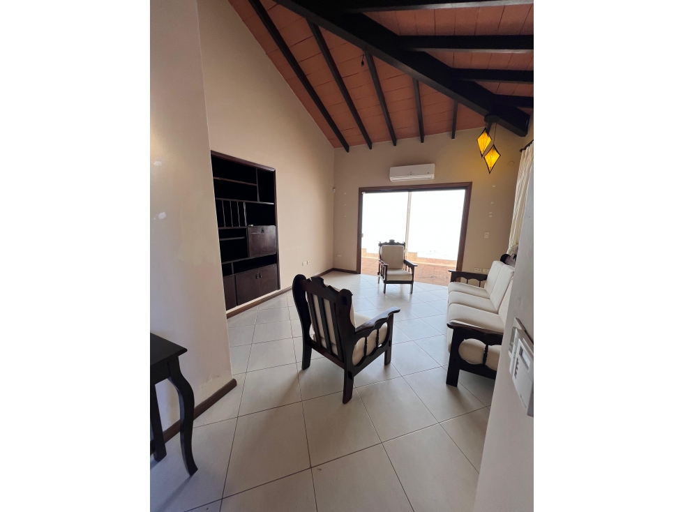 ALQUILO AMPLIA CASA EN PLANTA BAJA EN SAJONIA - 2