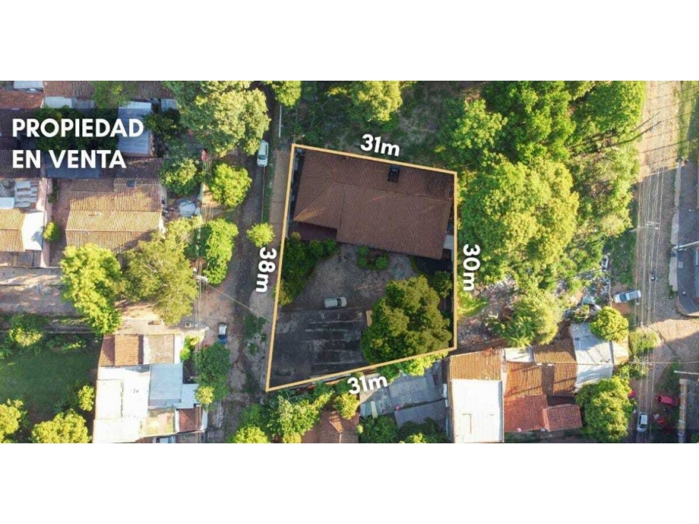 VENDO AMPLIA PROPIEDAD A PASOS DE LA AV CACIQUE LAMBARE - 1