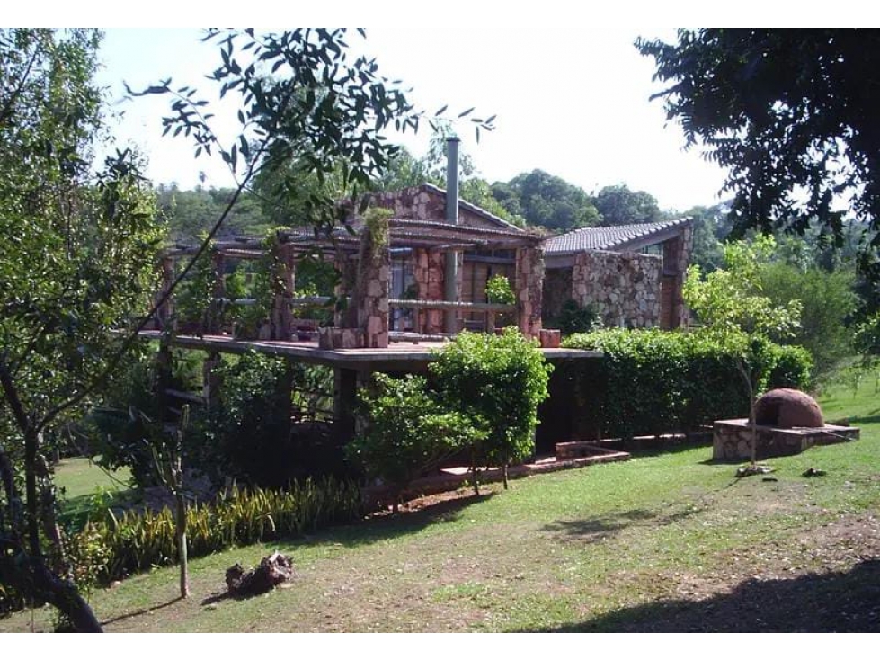 VENDO HERMOSO TERRENO CON CASA A DEMOLER EN SAN BERNARDINO CIERVO CUA. - 4