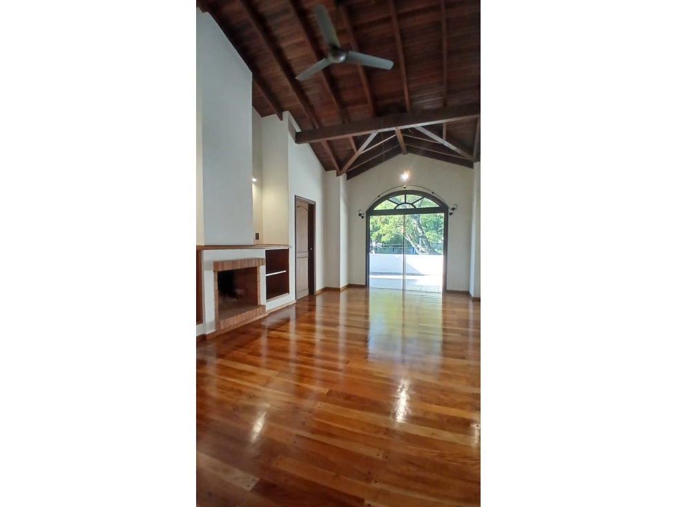 ALQUILO IMPORTANTE CASA DE 5 DORMITORIOS BARRIO MANORA - 5