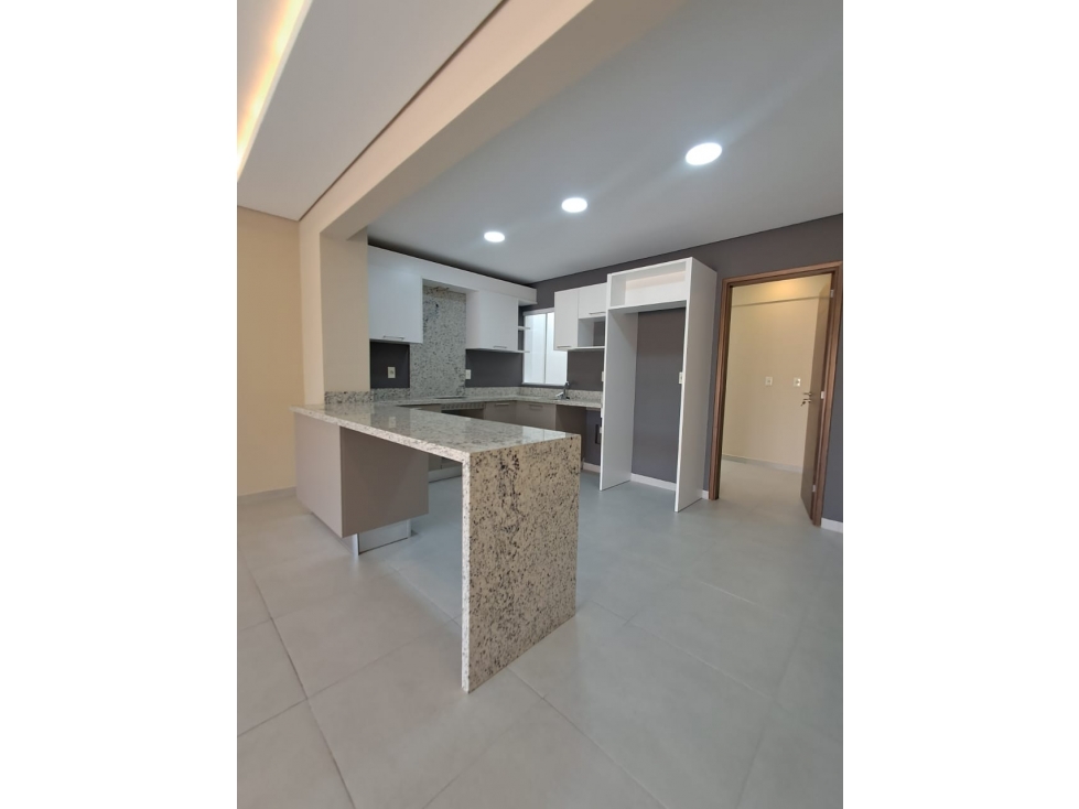 ALQUILO DUPLEX A ESTRENAR EN LUQUE ZONA PLAZA MADERO - 6
