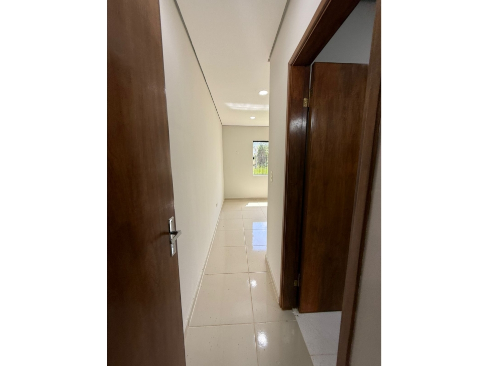 VENDO CHALET A ESTRENAR EN LUQUE MORA CUE - 6