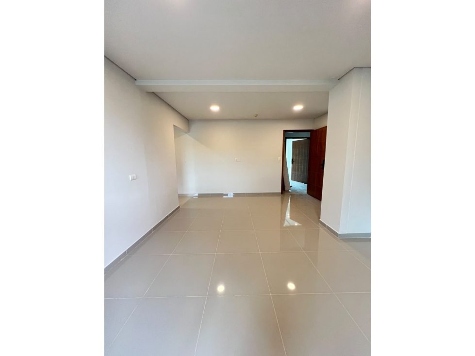 ALQUILO AMPLIO DEPARTAMENTO DE 1 DORMITORIO ZONA SANTÍSIMA TRINIDAD. — foto 3
