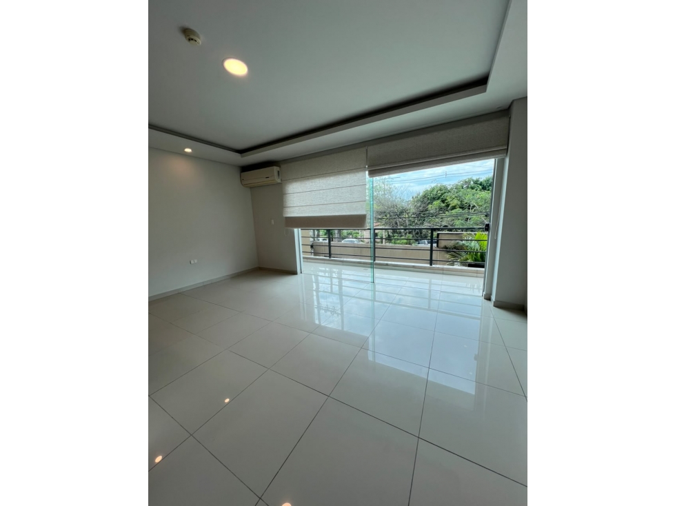 ALQUILO AMPLIO DEPARTAMENTO DE 1 DORMITORIO ZONA SANTÍSIMA TRINIDAD.