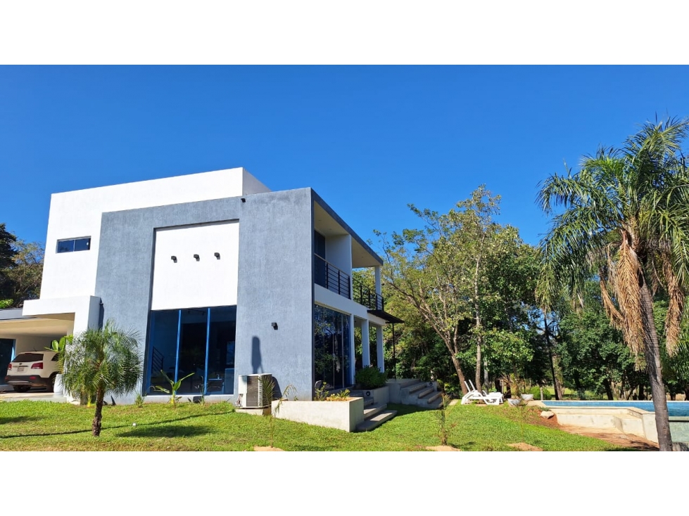 SAN BERNARDINO EN VENTA AMPLIA RESIDENCIA EN BARRIO CERRADO. - 1