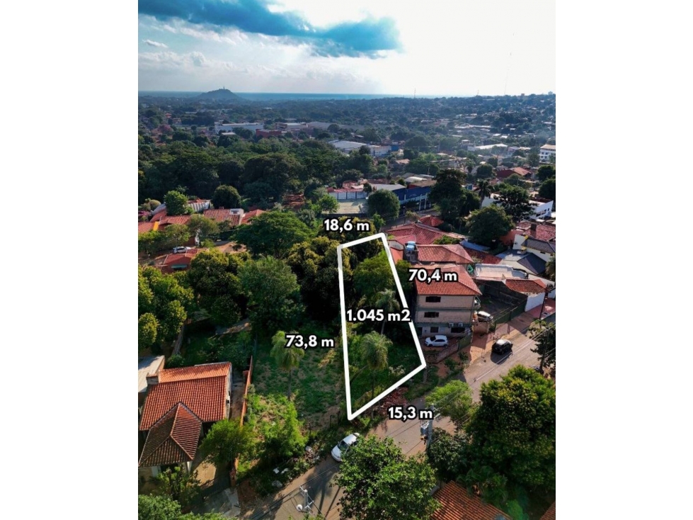 VENDO AMPLIO TERRENO CON SALIDA DE CALLE A CALLE ZONA CACIQUE LAMBARÉ - 3