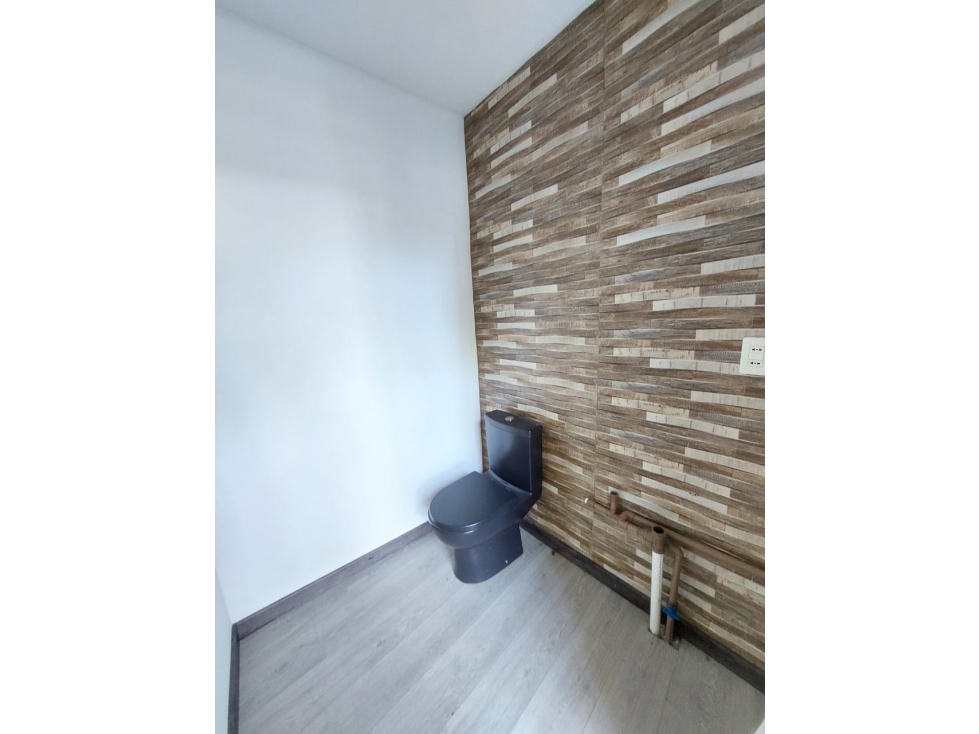 IMPORTANTE VIDRIERA. SALÓN COMERCIAL EN ZONA SAN MARTIN - 133 M2 - 6