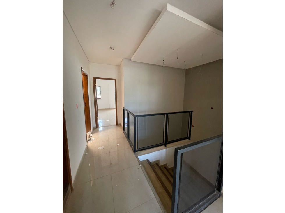 VENDO DOS DUPLEX CON PATIO A TERMINAR ZONA MUNICIPALIDAD DE CAPIATA - 6