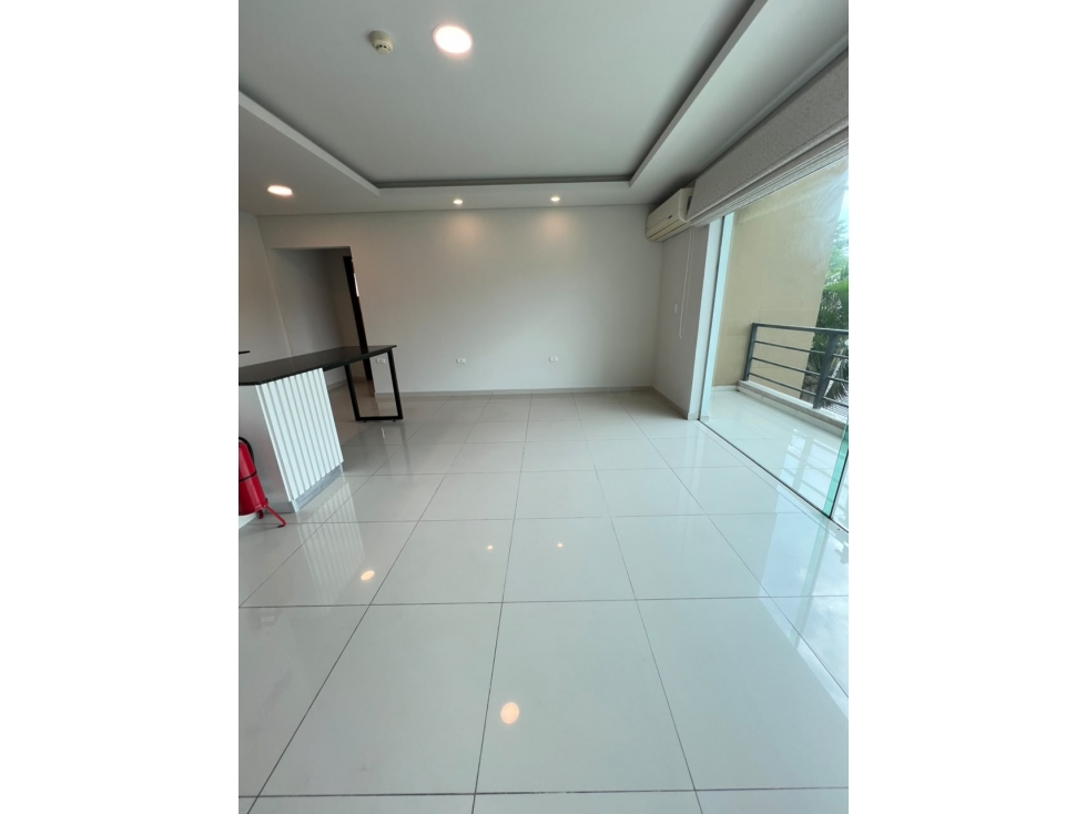 ALQUILO AMPLIO DEPARTAMENTO DE 1 DORMITORIO ZONA SANTÍSIMA TRINIDAD. — foto 2