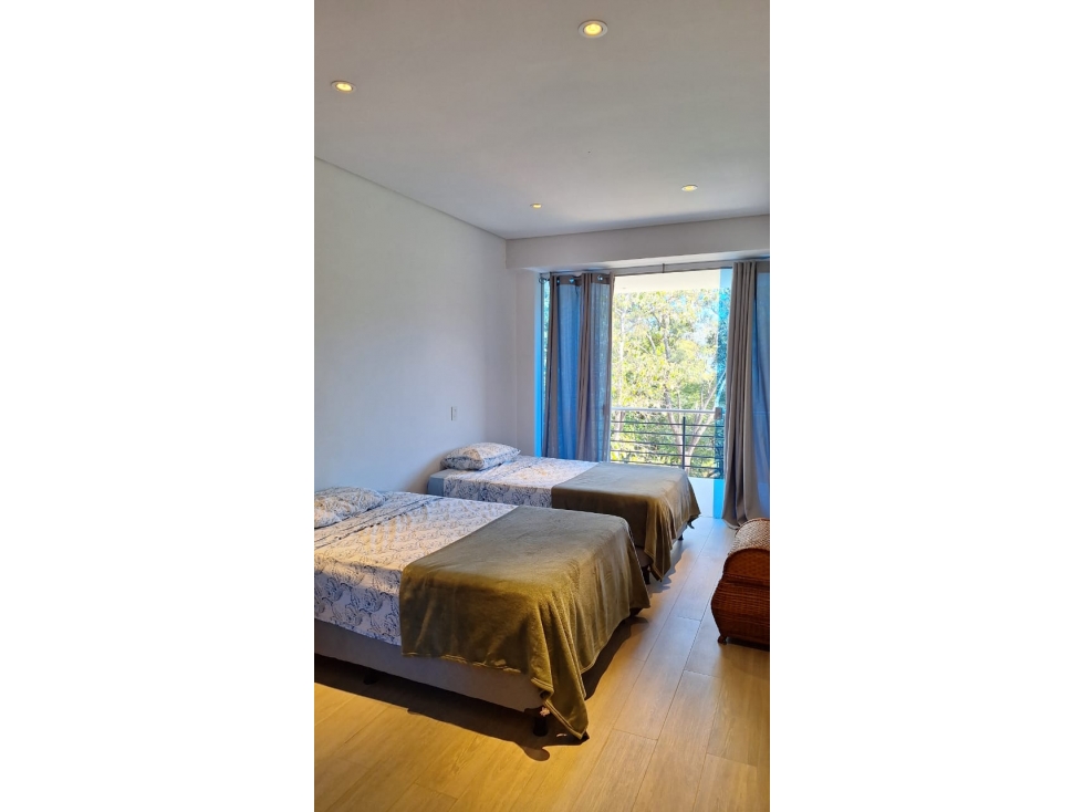 SAN BERNARDINO EN VENTA AMPLIA RESIDENCIA EN BARRIO CERRADO. - 3