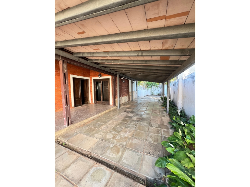 VENDO CASONA EN ITÁ ENRAMADA - LAMBARÉ - 2