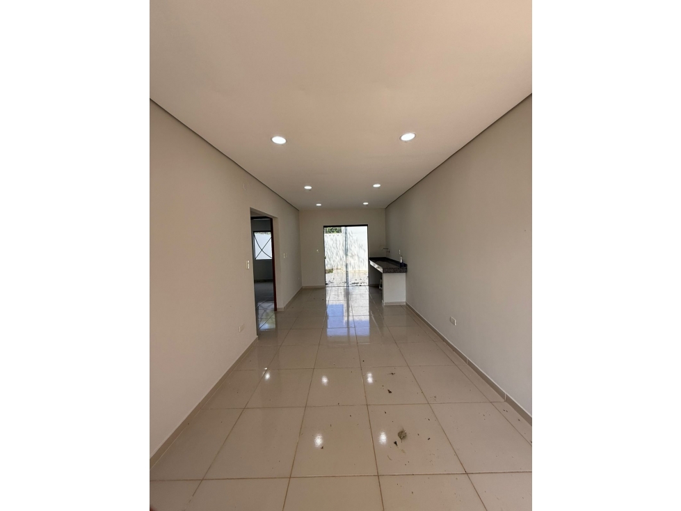 VENDO CHALET A ESTRENAR EN LUQUE MORA CUE - 3