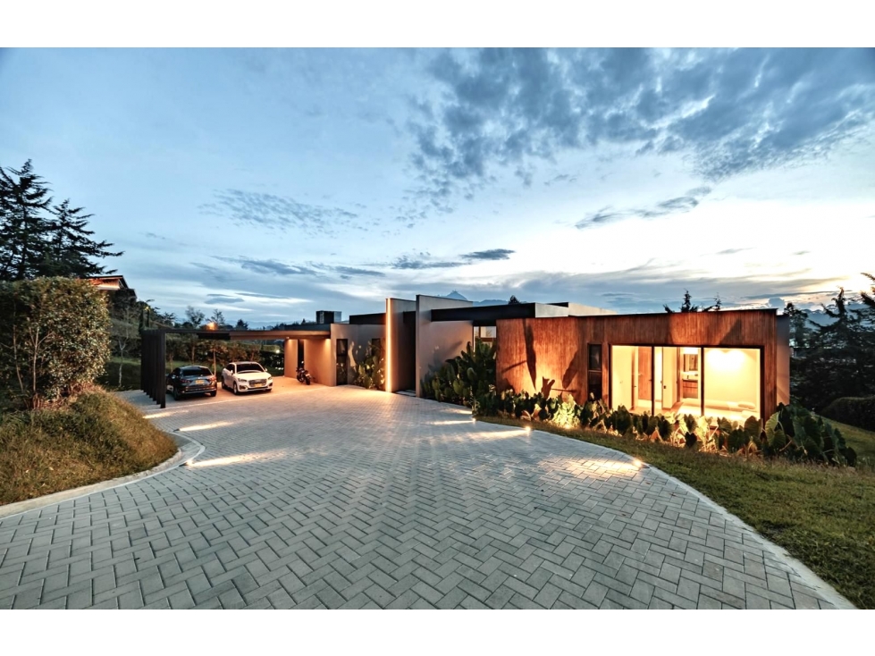 Espectacula casa cerca a medellin via la ceja. — foto 4
