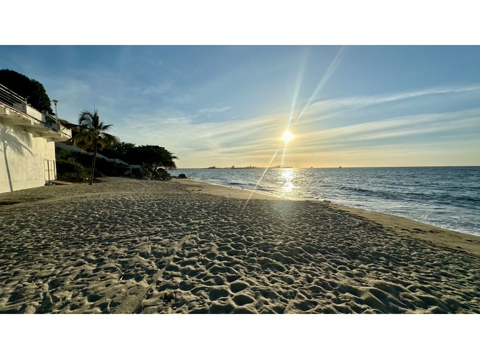 VENTA CASA DE PLAYA CON ACCESO DIRECTO AL MAR SANTA MARTA - 3