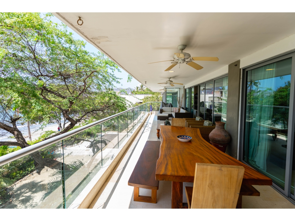 SE VENDE APARTAMENTO FRENTE AL MAR EN PLAYA SALGUERO — foto 2