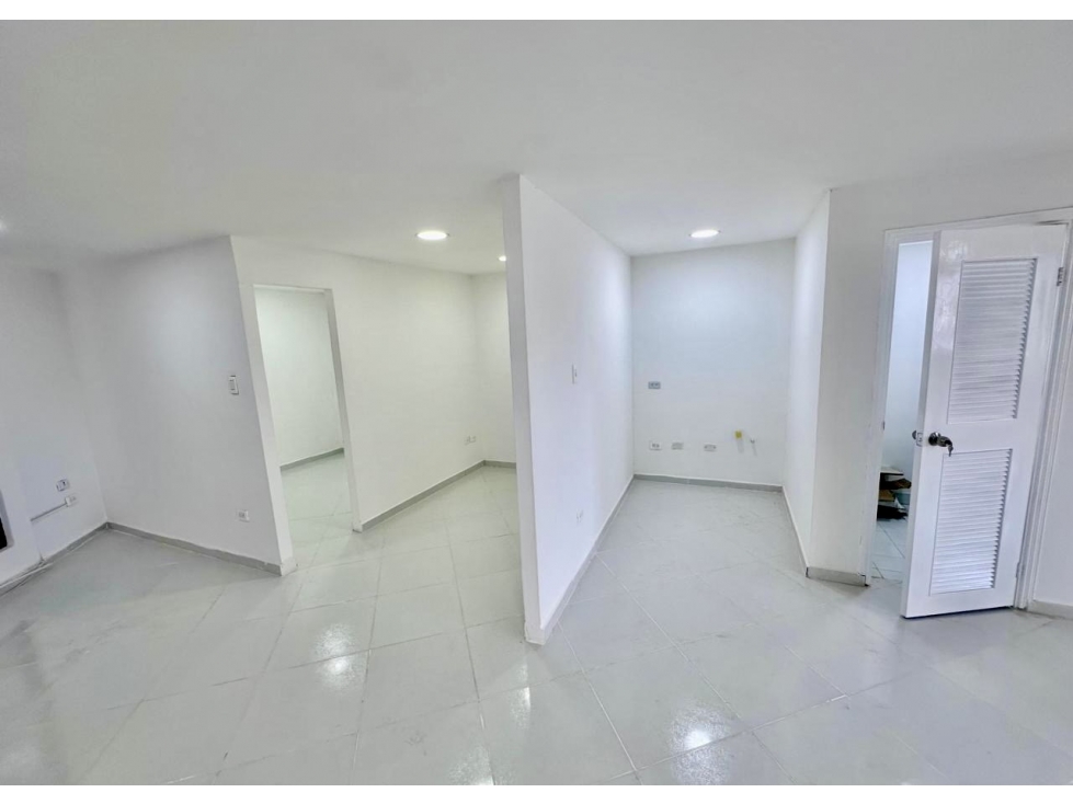 ARRIENDO OFICINA - LOCAL CENTRO EJECUTIVO - CENTRO - SANTA MARTA - 4