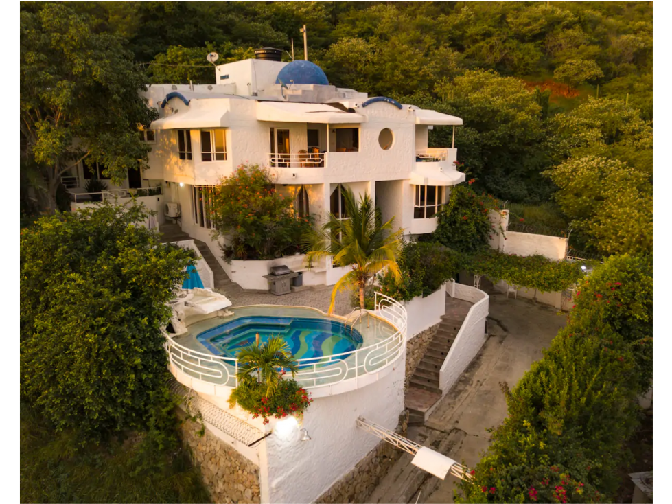 VENTA CASA CON VISTA AL MAR - ALTOS DE MAGOGO - RODADERO - SANTA MARTA