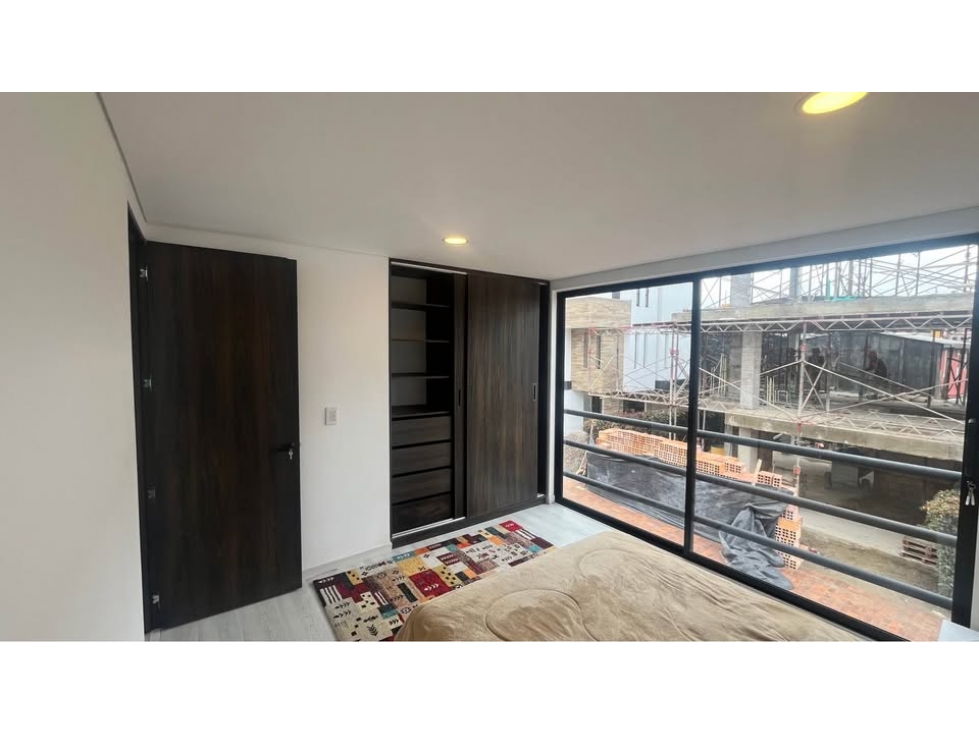 CASA CAMPESTRE SOSTENIBLE EN CHÍA | PANELES SOLARES co6 — foto 3