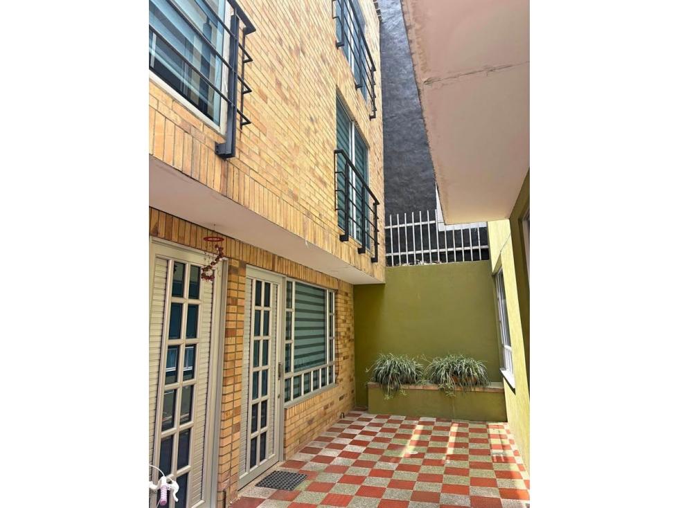 CASA FAMILIAR EN VENTA CHIA | 4 HAB+ ESTUDIO | SIN ADMON co7