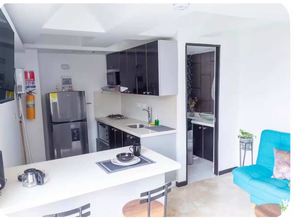 SE VENDE HERMOSO APARTAESTUDIO EN EL POBLADO — foto 2