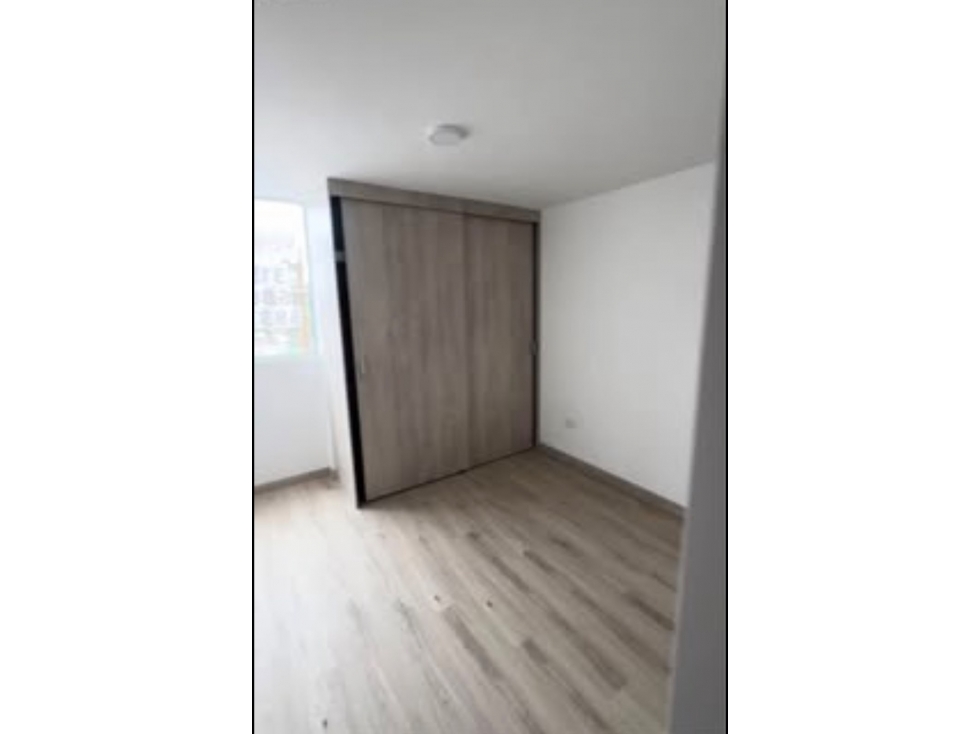 SE VENDE HERMOSO APARTAMENTO EN RIONEGRO — foto 2