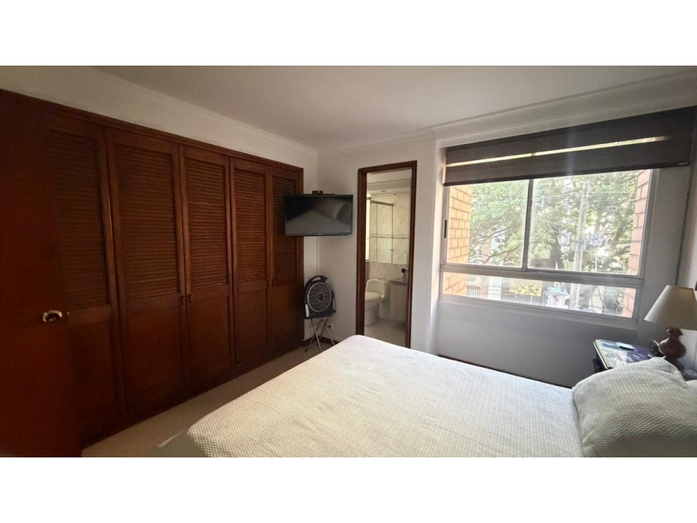 SE VENDE HERMOSO APARTAMENTO EN EL CORAZON DE LAURELES — foto 4