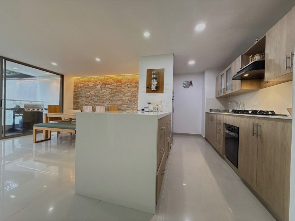 SE VENDE HERMOSO APARTAMENTO EN ENVIGADO — foto 4
