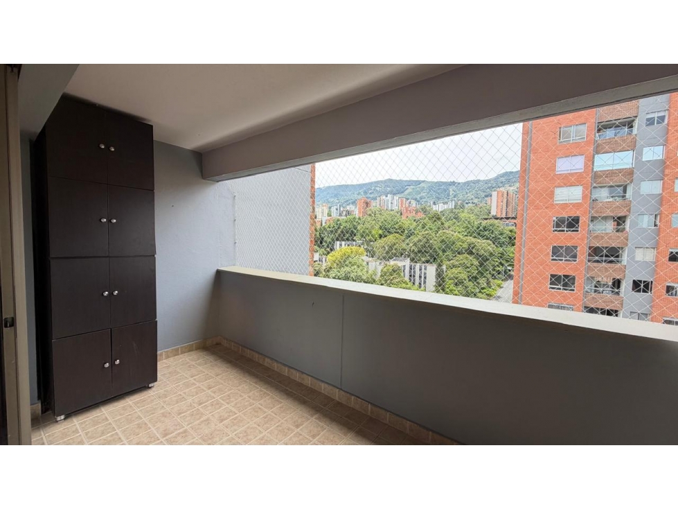 SE VENDE HERMOSO APARTAMENTO EN ENVIGADO, LA FRONTERA