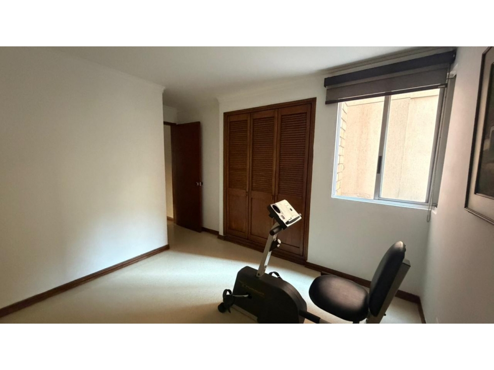 SE VENDE HERMOSO APARTAMENTO EN EL CORAZON DE LAURELES — foto 5