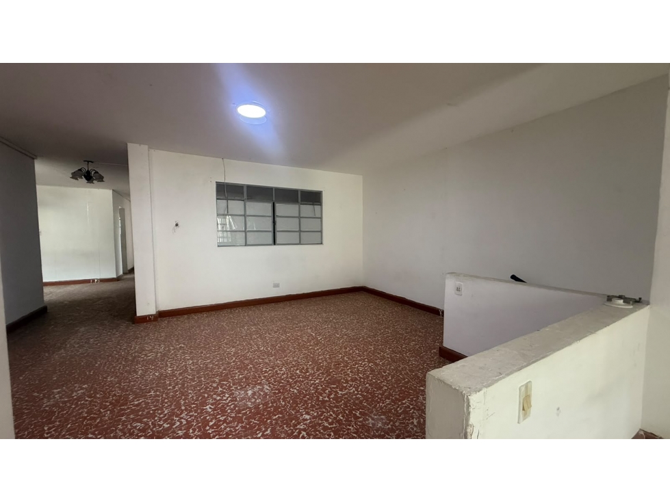 SE VENDE HERMOSA CASA EN BOSTON — foto 2