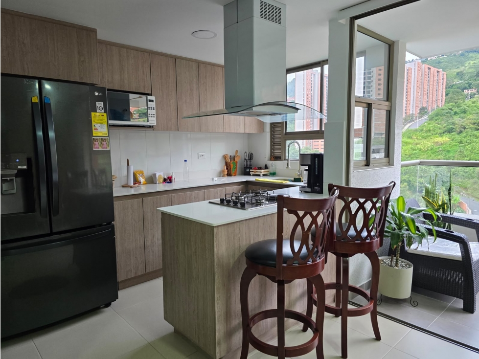 VENDO HERMOSO APARTAMENTO EN SABANETA — foto 3