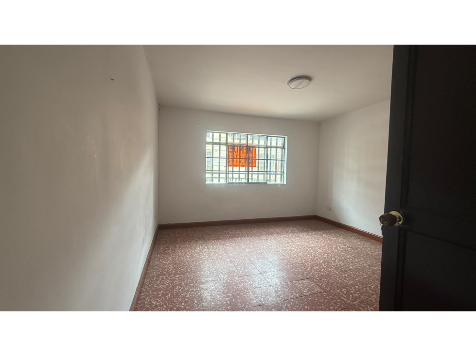 SE VENDE HERMOSA CASA EN BOSTON — foto 5