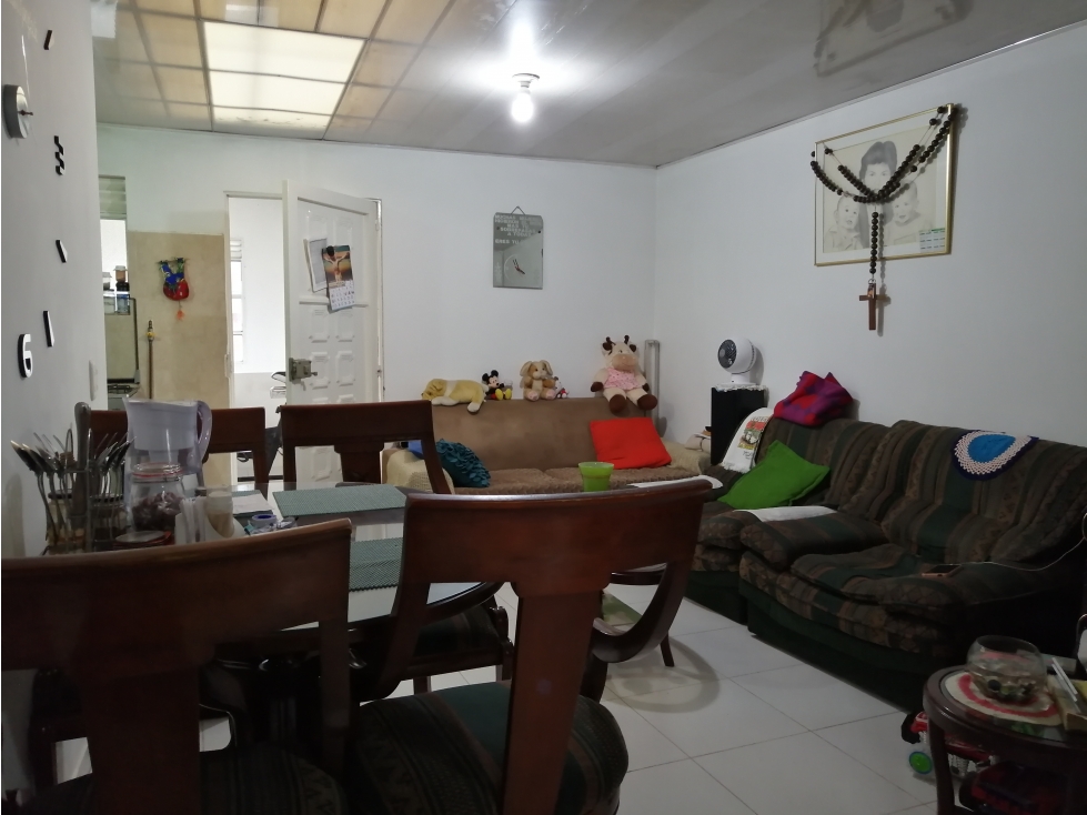 VENTA CASA COMERCIAL RENTABLE BARRIO SANTA LUCIA — foto 2
