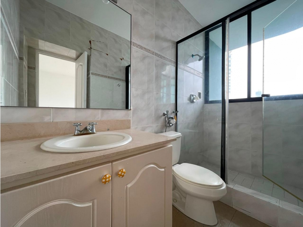 ALQUILO APARTAMENTO AVENIDA BALBOA MIRAMAR — foto 6