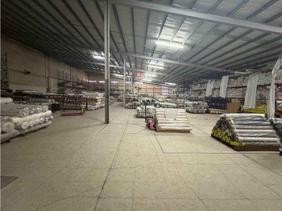 VENDO BODEGA ZONA LIBRE FRANCE FIELD — foto 3
