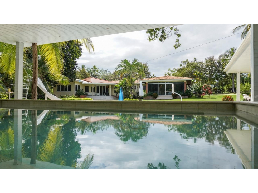 VENDO CASA SANTA CLARA