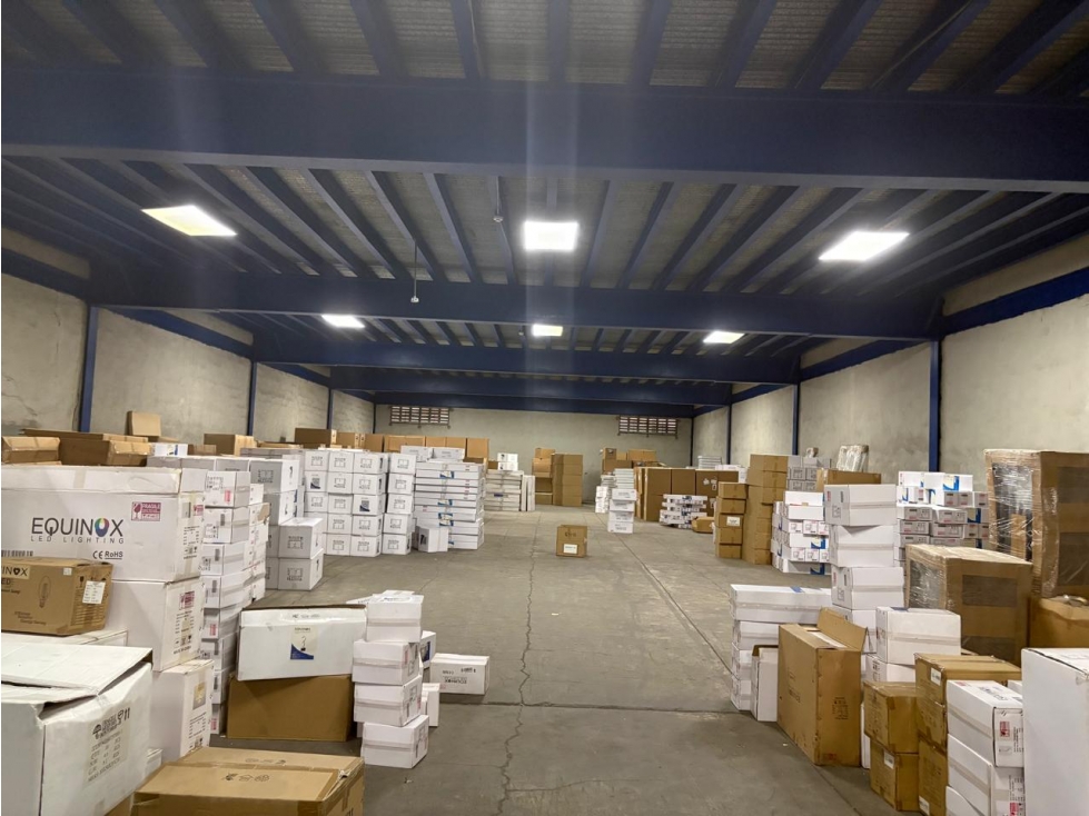 VENDO BODEGA ZONA LIBRE FRANCE FIELD — foto 5
