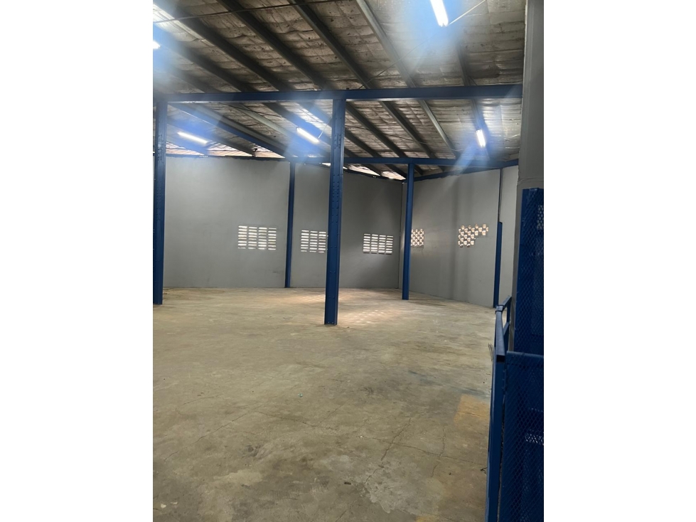 ALQUILO BODEGA SAN MIGUELITO PUEBLO NUEVO — foto 3